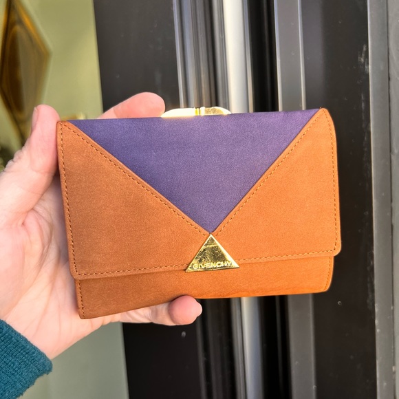 NEW Givenchy leather wallet small trifold - Picture 8 of 13